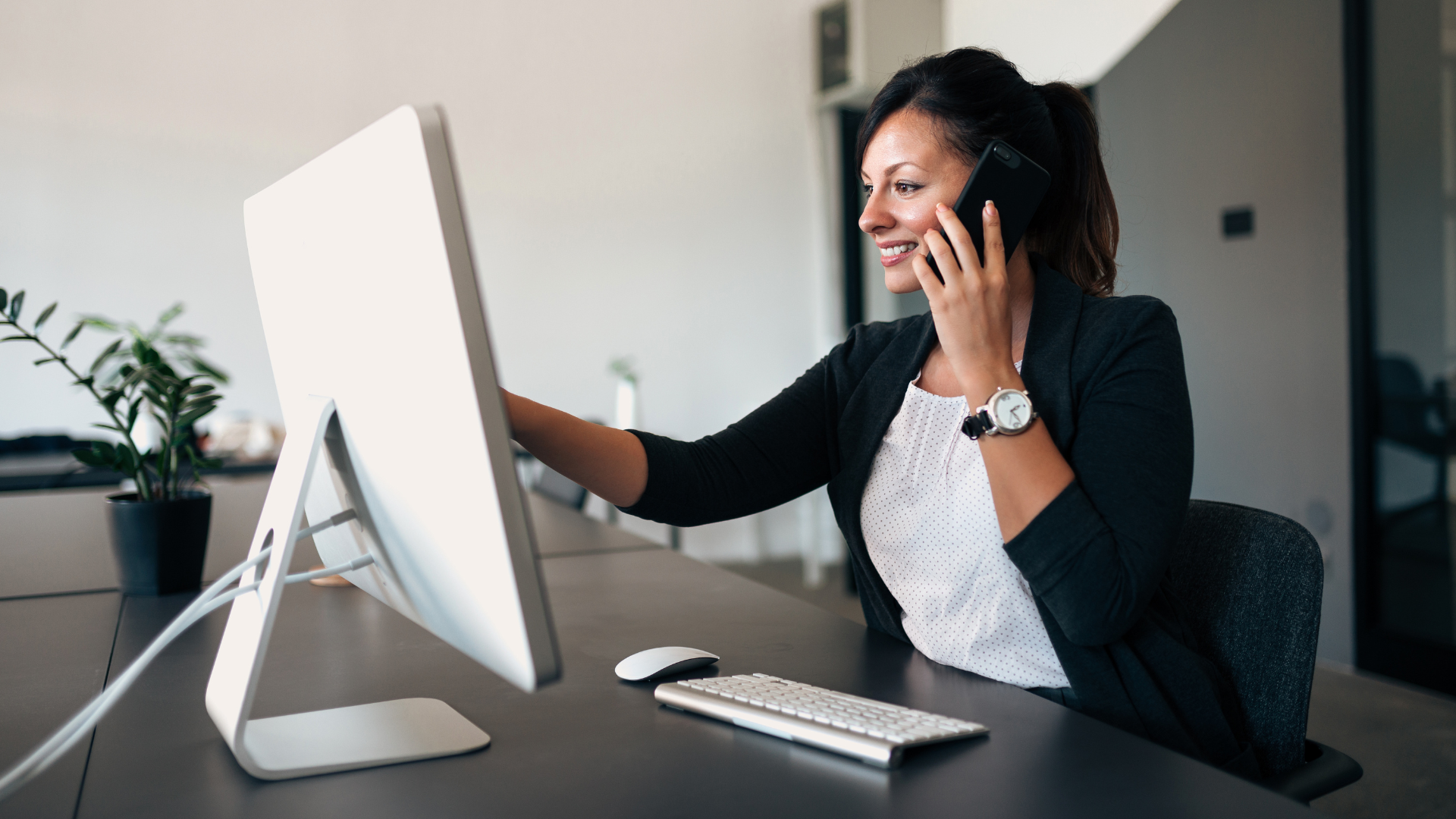 An image of an Administrative Assistant, similar to the position that DNTW Toronto LLP is hiring for at their Accounting, Tax and Advisory firm in North York, Ontario